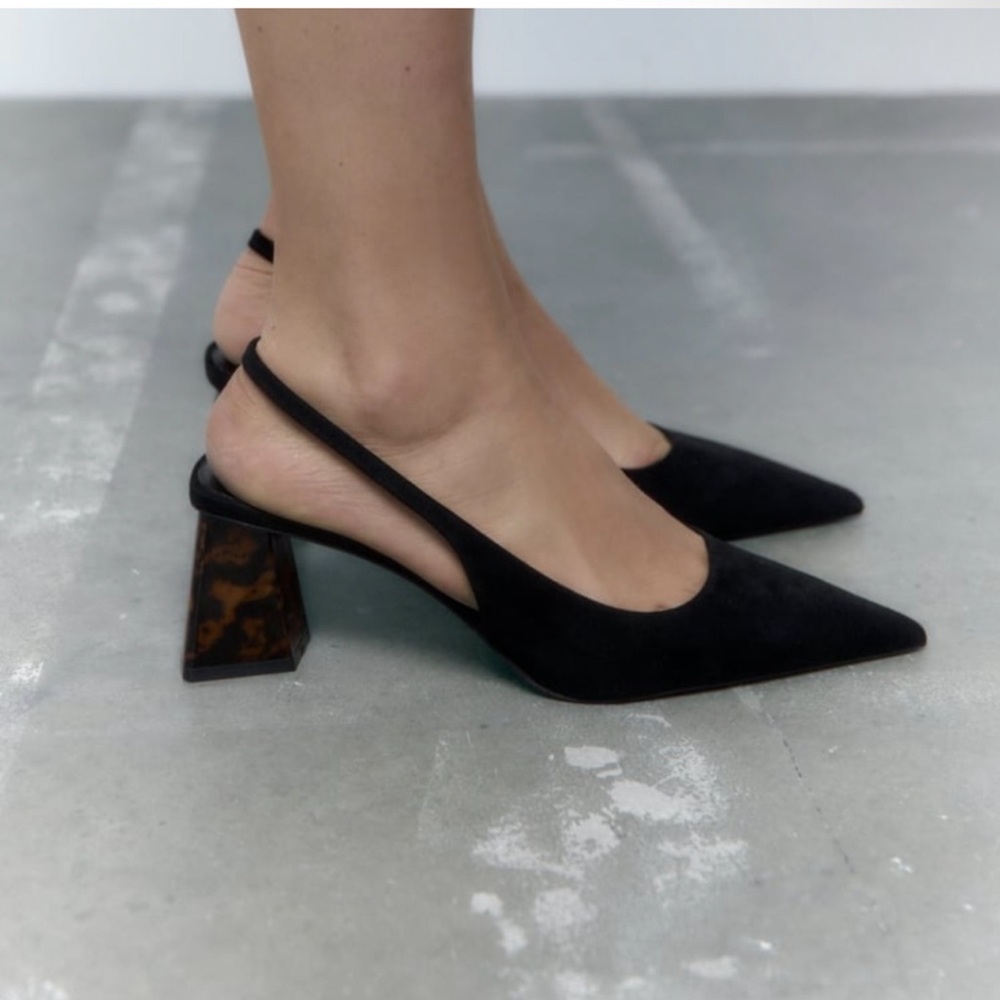 Zara blogger favorite black heels